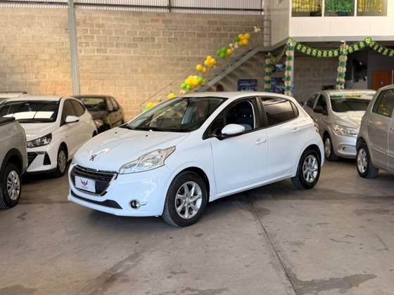 PEUGEOT 208 1.6 ACTIVE PACK 16V FLEX 4P AUTOMÁTICO PEUGEOT 208 1.6 ACTIVE PACK 16V FLEX 4P AUTOMÁTICO